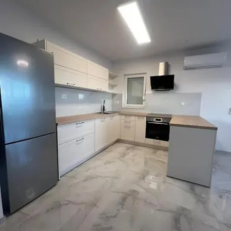 Apartment Luxury Penthouse In Makarska, Croatia *